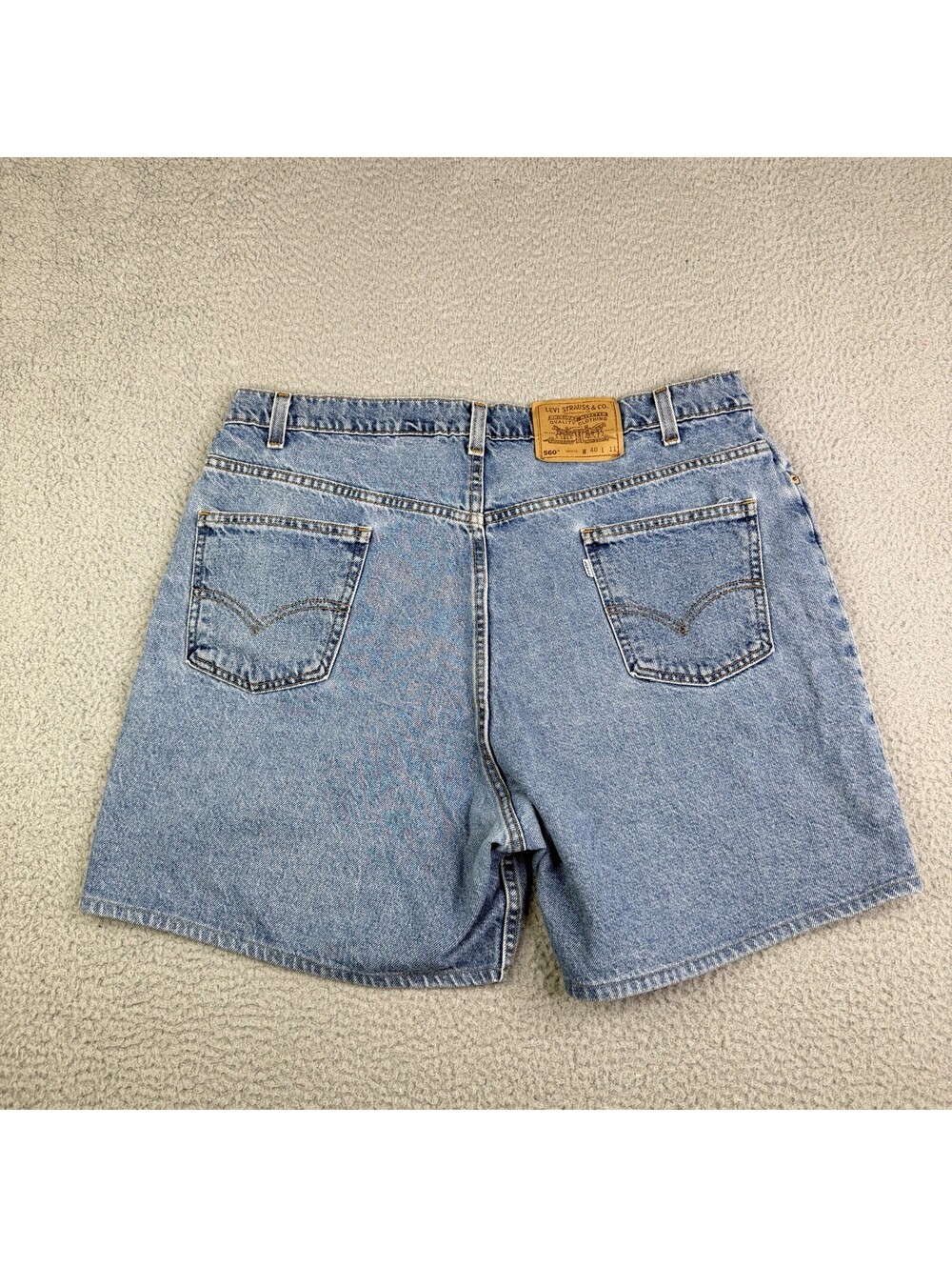 Vintage 90s Levi's 560 Loose Fit Shorts (40W x 7L) Distress Light Denim USA